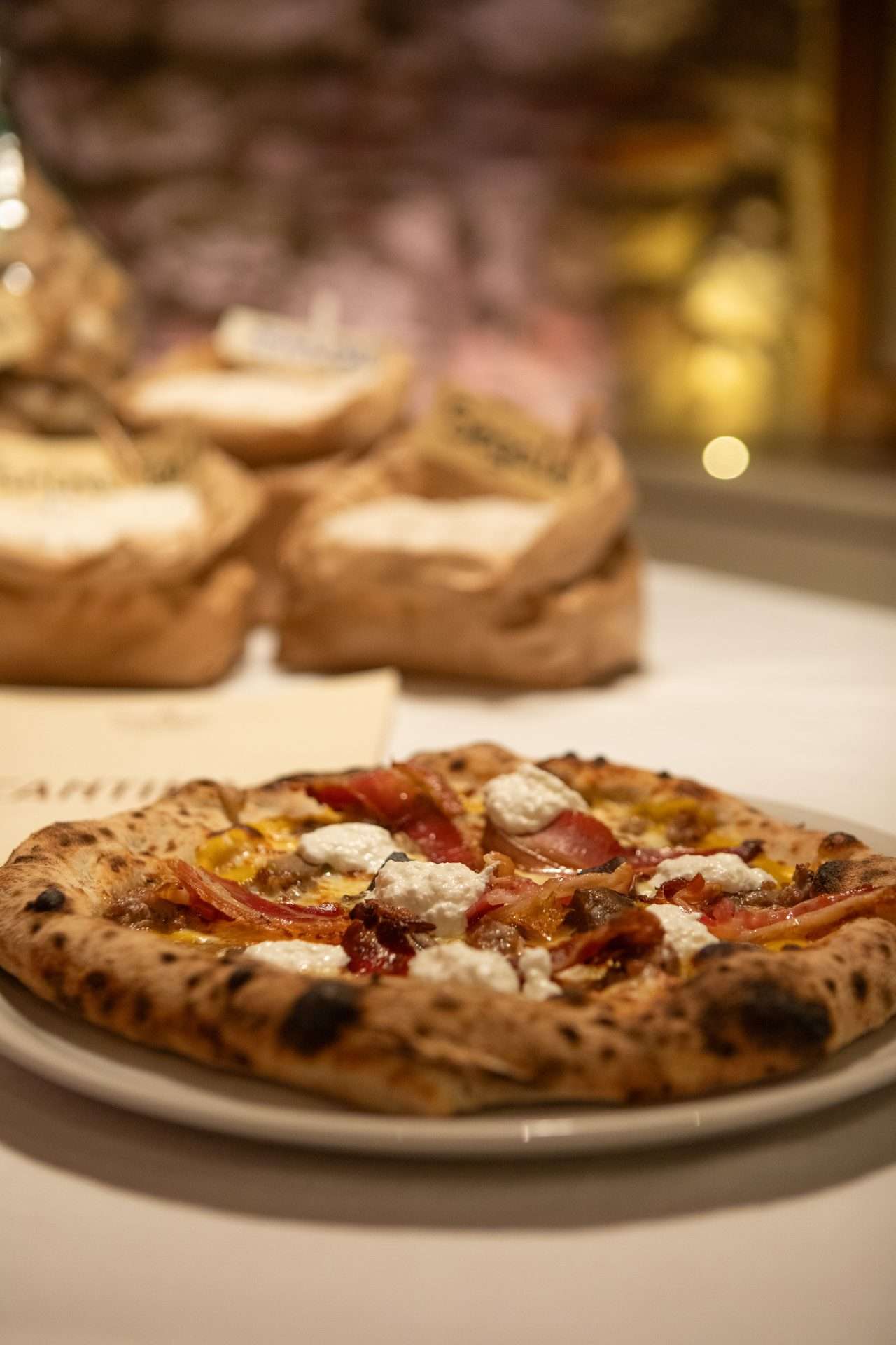 Pizzeria con prodotti di stagione e zucca San Mattia